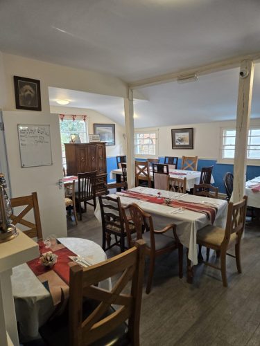 The Bell Hotel Hoddesdon – 1940s Tearoom